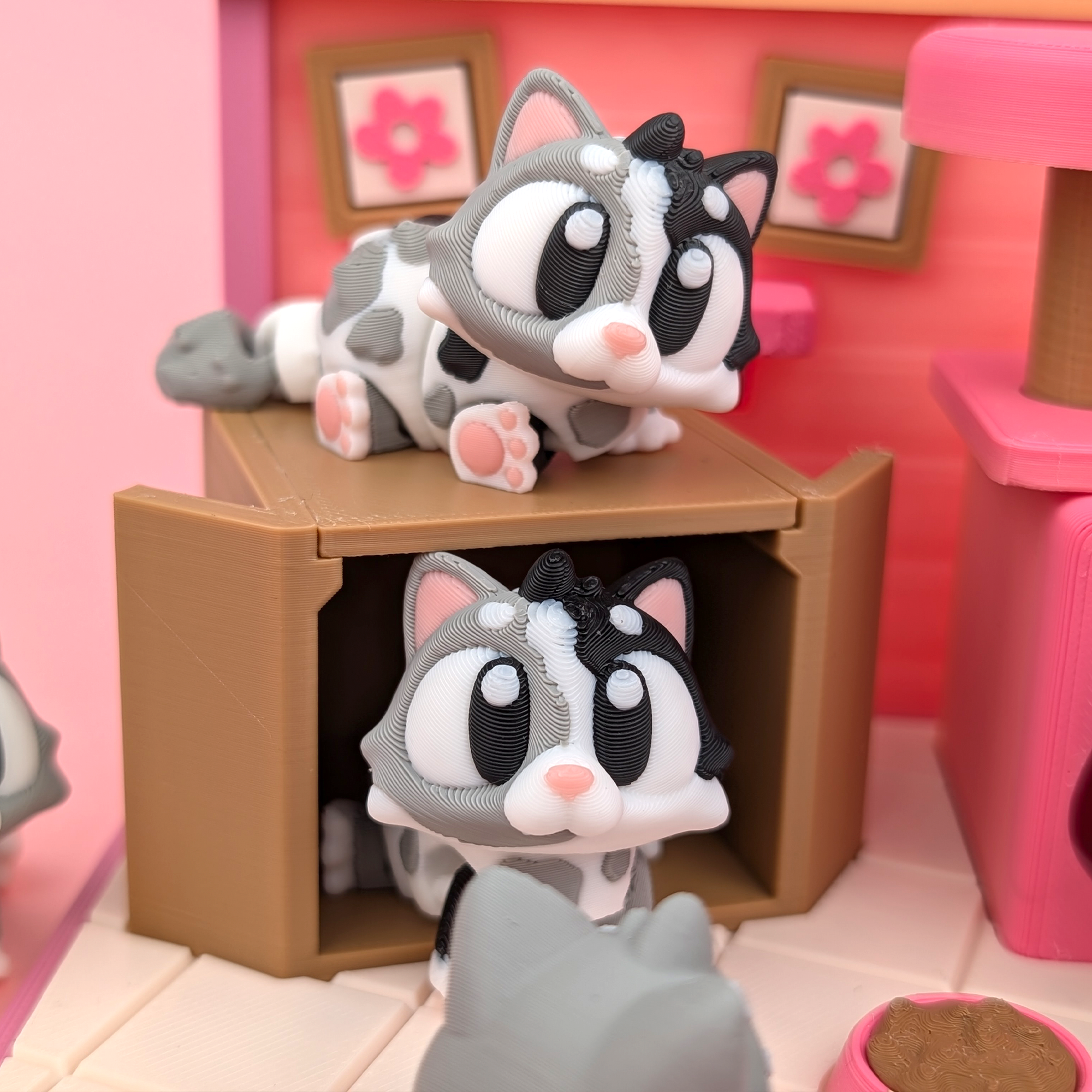 Cat House Display Set – A Home for Your Desk Companions